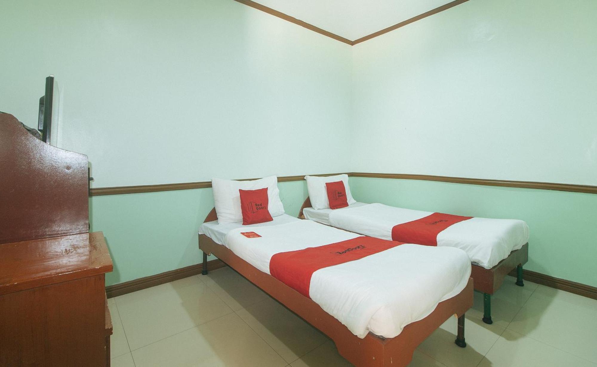 Reddoorz At Maanyag Pension House Mandaue Cebu Екстер'єр фото