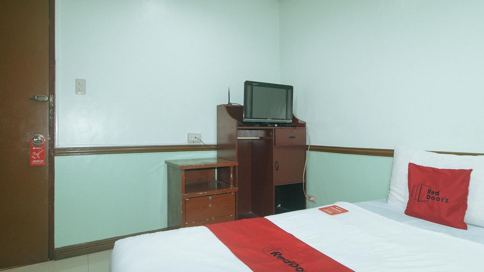 Reddoorz At Maanyag Pension House Mandaue Cebu Екстер'єр фото