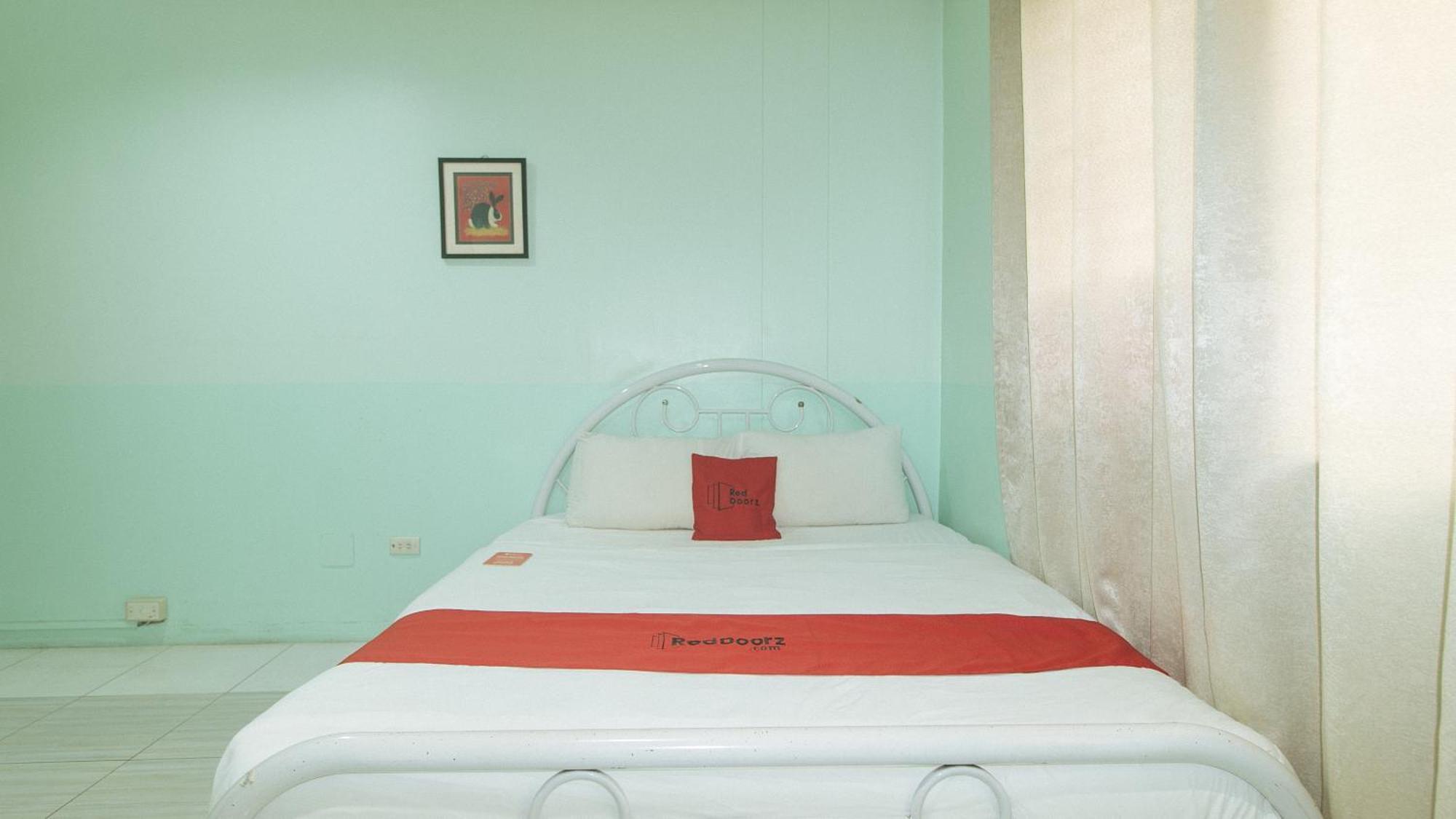 Reddoorz At Maanyag Pension House Mandaue Cebu Екстер'єр фото