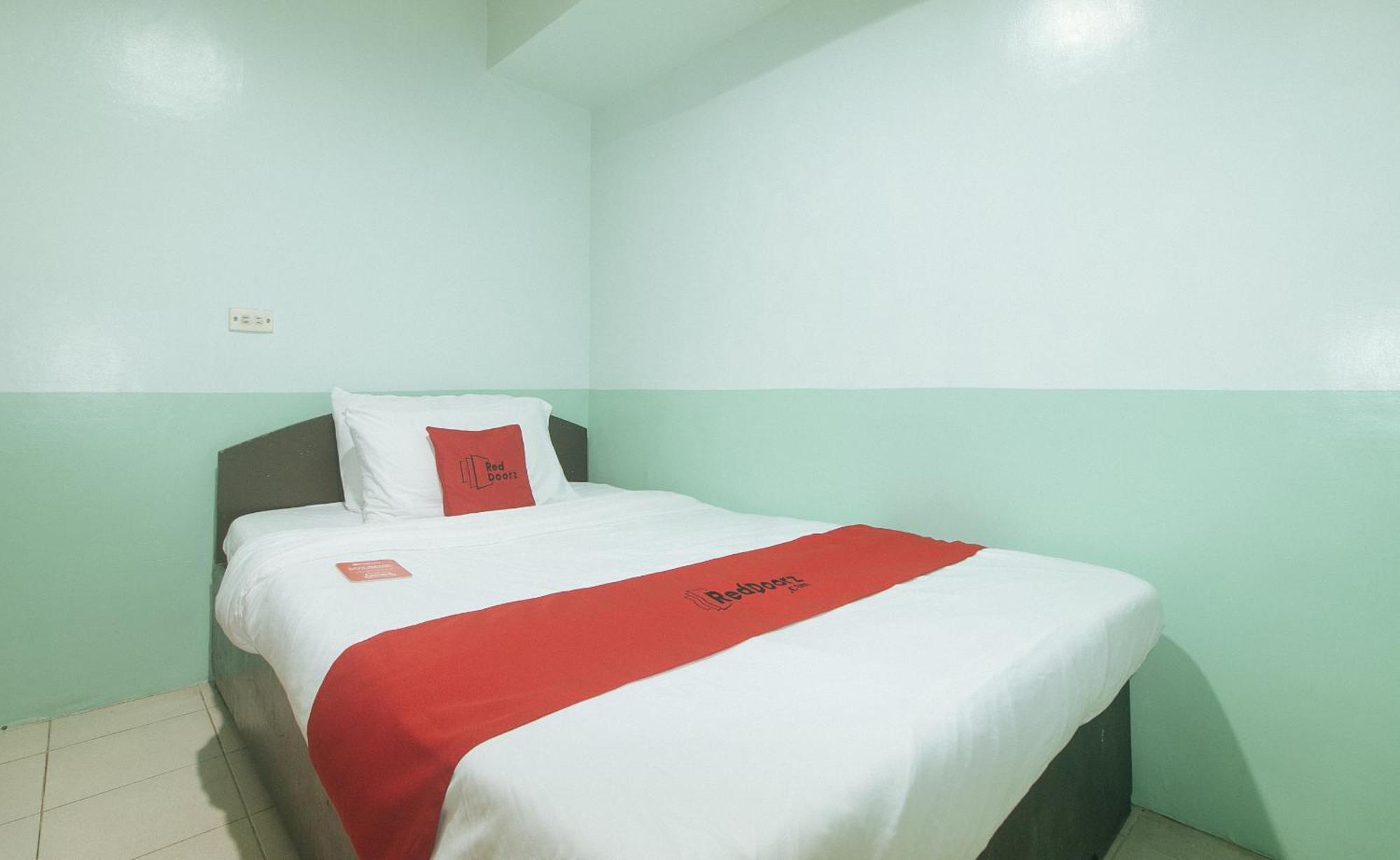 Reddoorz At Maanyag Pension House Mandaue Cebu Екстер'єр фото