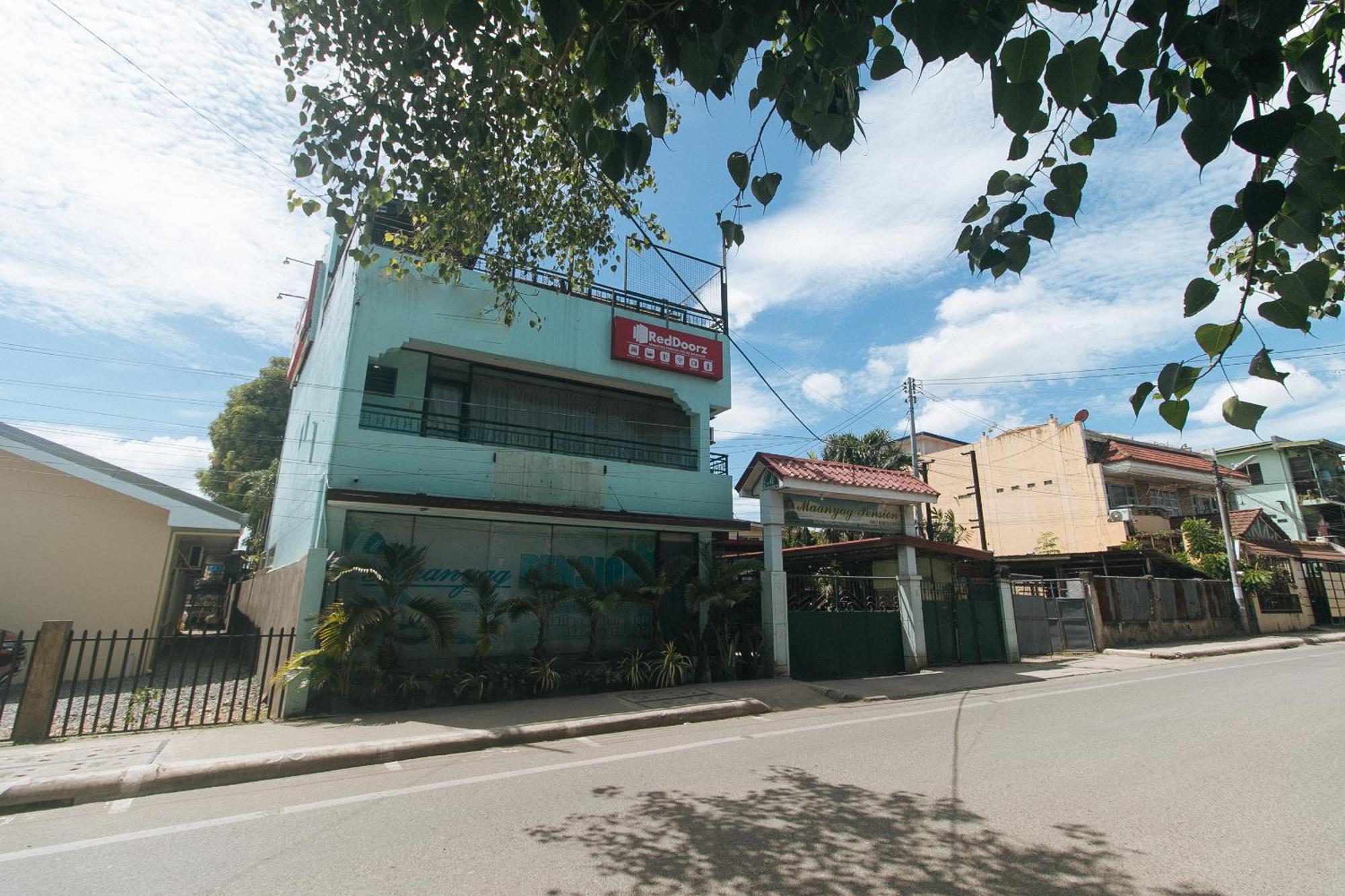 Reddoorz At Maanyag Pension House Mandaue Cebu Екстер'єр фото
